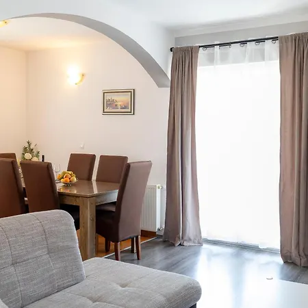 Marina & Ana Apartment